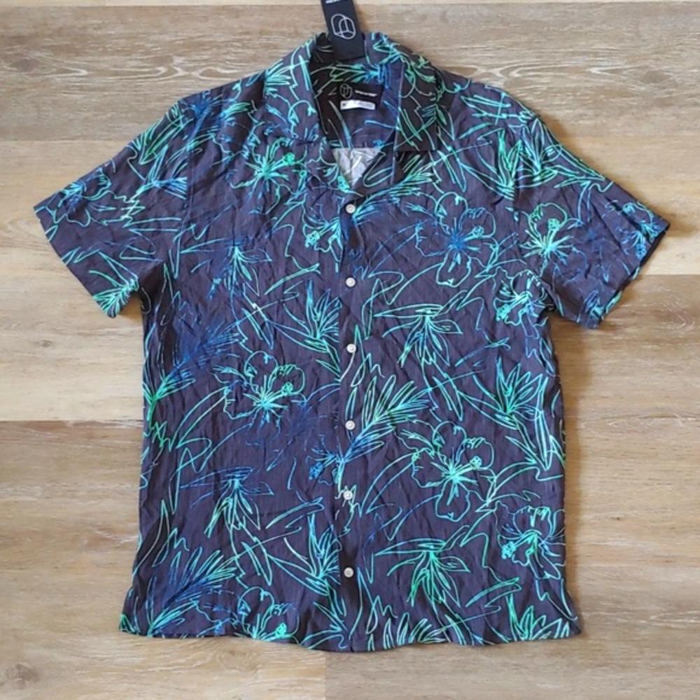 NWT Original Use 100% Rayon Floral Short Sleeve Button Down Shirt Size S